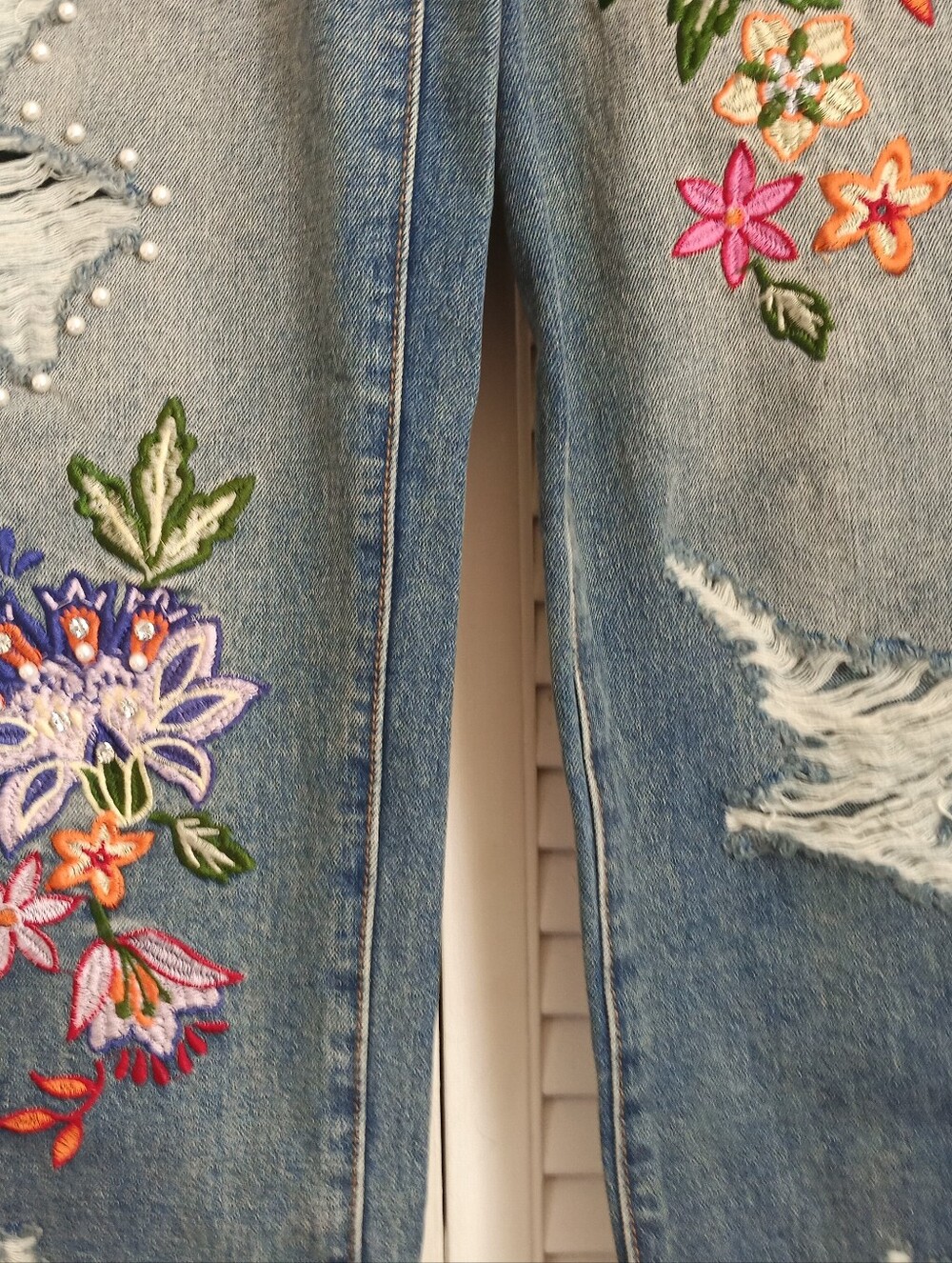 NEW Bohemela Dark Distressed Wash Embroidered Embellished Loose Fit Jeans (26) - Picture 4 of 13